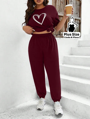 Conjunto Estampado Com Coração E Calça Jogger Plus Size Conjunto Estampado Com Coração E Calça Jogger Plus Size