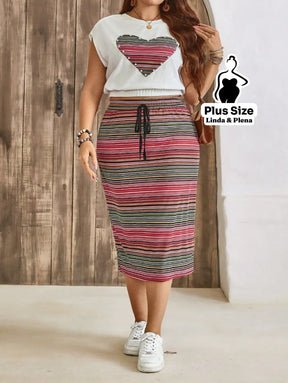 Conjunto Listrado com Blusa Coração e Saia Midi Plus Size Conjunto Listrado com Blusa Coração e Saia Midi Plus Size