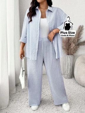 Conjunto Listrado com Camisa Aberta e Calça Leve Plus Size Conjunto Listrado com Camisa Aberta e Calça Leve Plus Size