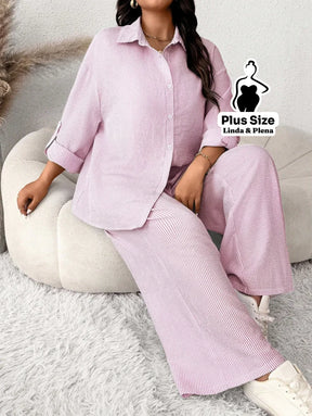 Conjunto Listrado com Camisa Aberta e Calça Leve Plus Size Conjunto Listrado com Camisa Aberta e Calça Leve Plus Size