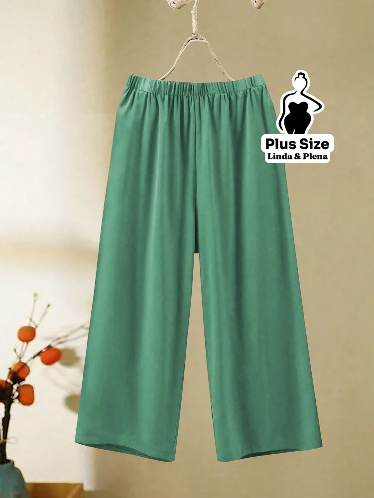 Conjunto Minimalista com Blusa Solta e Calça Reta Plus Size Conjunto Minimalista com Blusa Solta e Calça Reta Plus Size