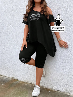 Conjunto Preto com Blusa Estampada e Bermuda Legging Plus Size Conjunto Preto com Blusa Estampada e Bermuda Legging
