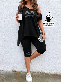 Conjunto Preto com Blusa Estampada e Bermuda Legging Plus Size Preto / G Conjunto Preto com Blusa Estampada e Bermuda