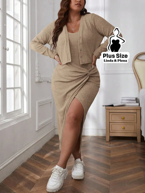 Conjunto Vestido Canelado Com Fenda E Cardigan Plus Size Conjunto Vestido Canelado Com Fenda E Cardigan Plus Size