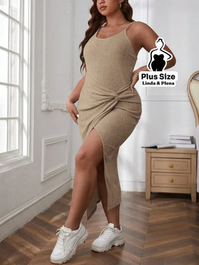 Conjunto Vestido Canelado Com Fenda E Cardigan Plus Size Conjunto Vestido Canelado Com Fenda E Cardigan Plus Size